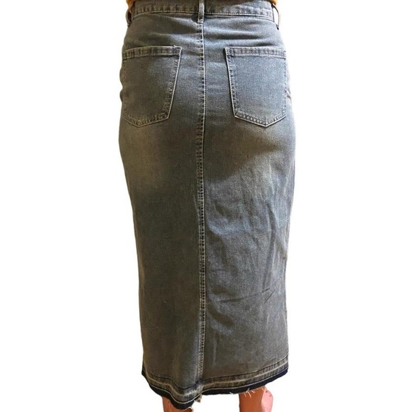 HAPPILY GRAY denim frayed w middle slit denim jean skirt w back pockets NWT - Picture 3 of 7